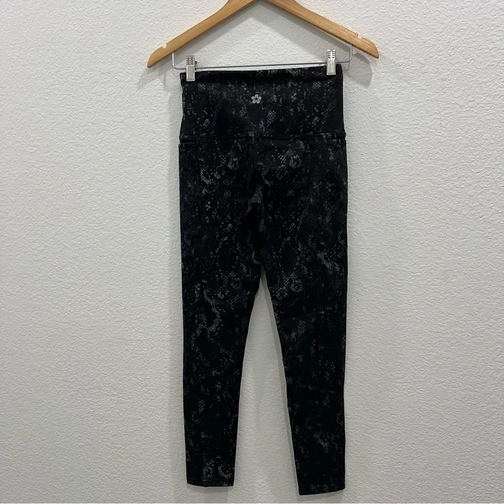 Tuff Apparel Black and Grey Snakeskin Print Pants Size X Small With Side Pockets